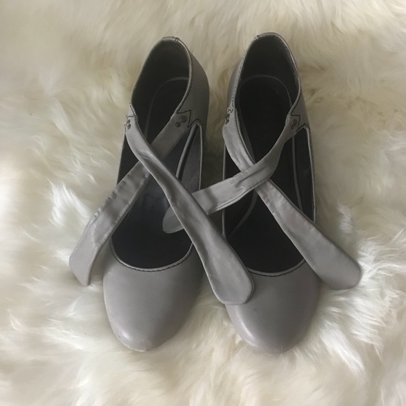 ELLE Leather Mary Jane Block Heels, Size 38 - Picture 5 of 7